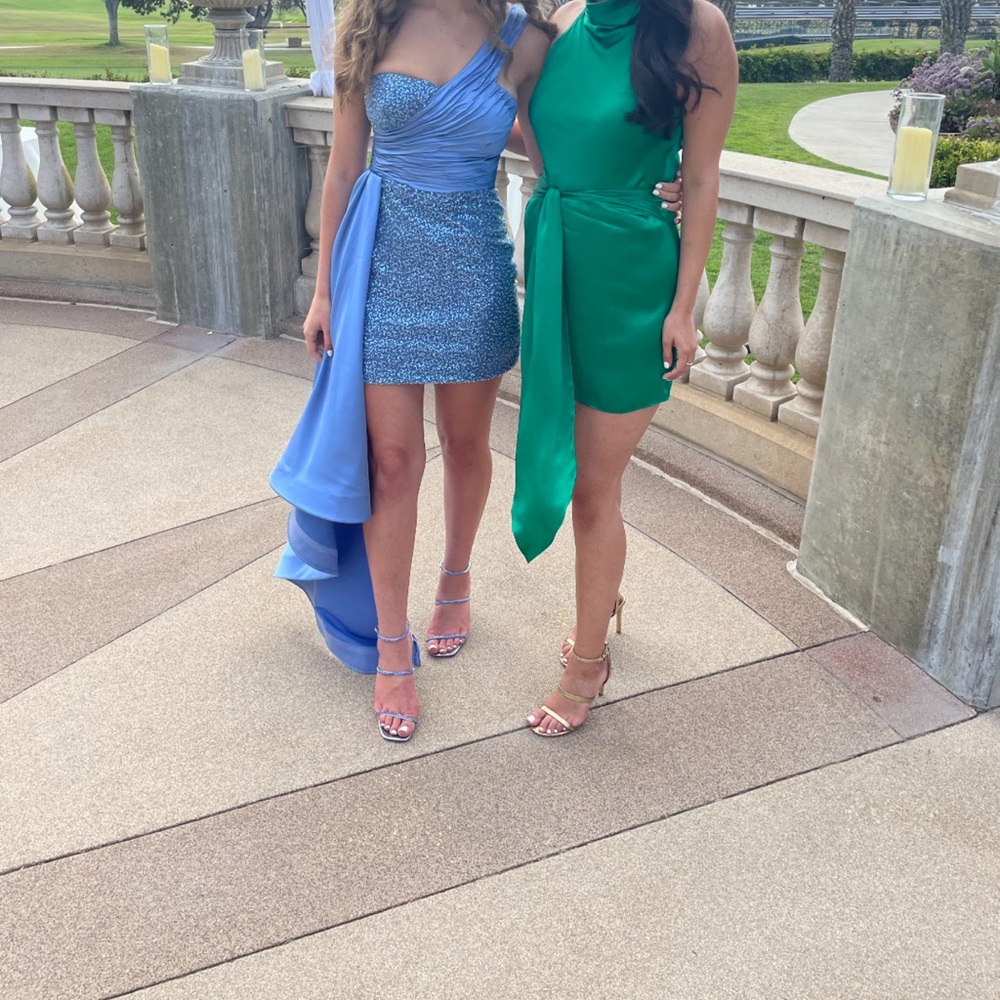 Elegant Blue Sparkly One-Shoulder Dress